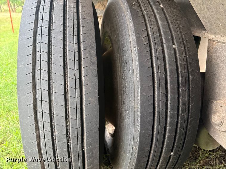 image for item ET6398 2015 Aulick 4270542 live bottom trailer