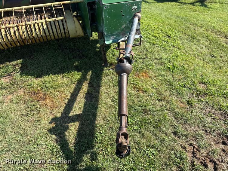 image for item ET6436 John Deere 346 small square baler