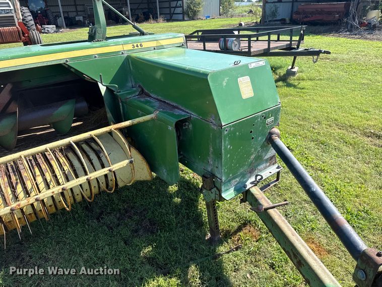 image for item ET6436 John Deere 346 small square baler