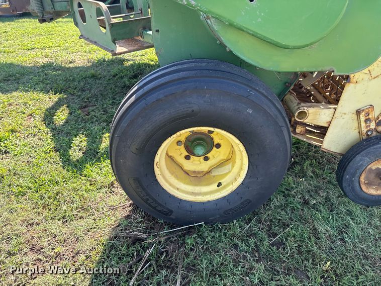 image for item ET6436 John Deere 346 small square baler