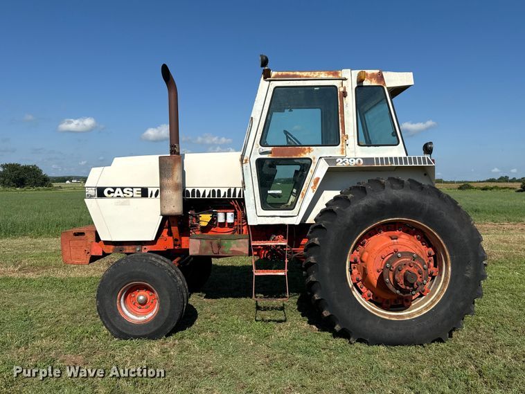 image for item ET6437 1979 Case 2390 tractor