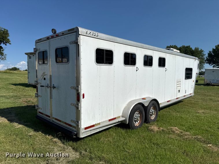 image for item ET6467 2002 Exxiss GNH-726 livestock trailer
