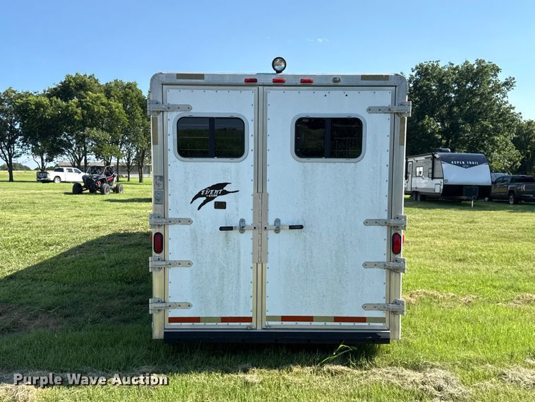 image for item ET6467 2002 Exxiss GNH-726 livestock trailer