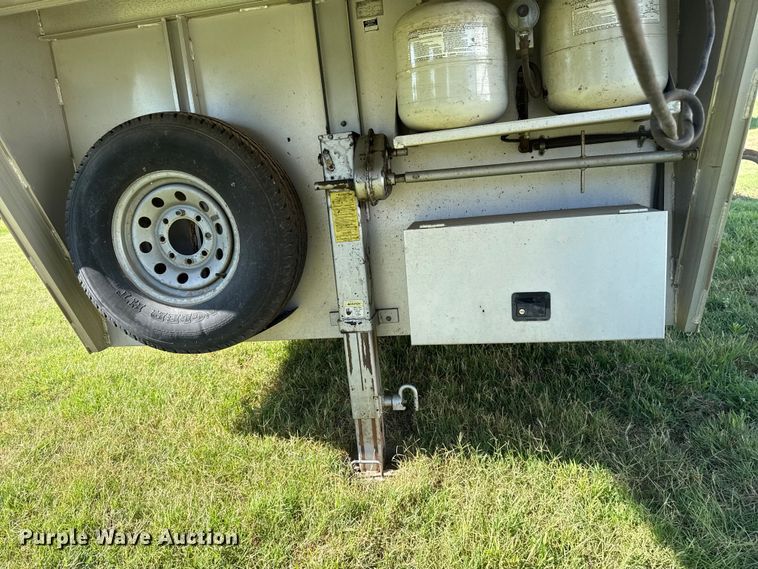 image for item ET6467 2002 Exxiss GNH-726 livestock trailer