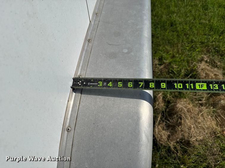 image for item ET6467 2002 Exxiss GNH-726 livestock trailer