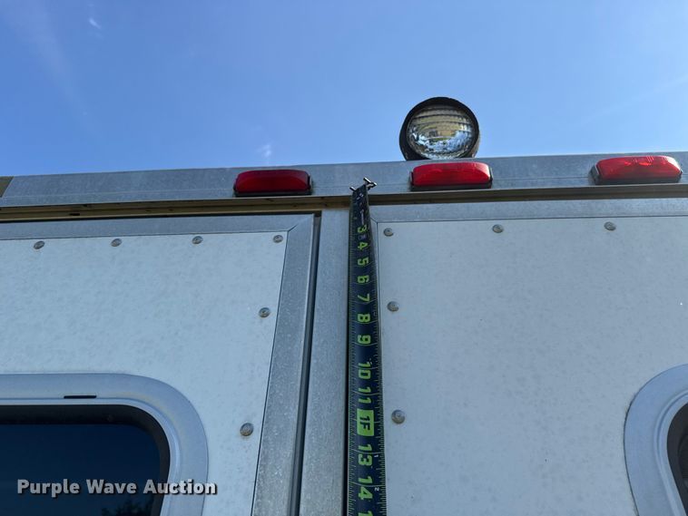 image for item ET6467 2002 Exxiss GNH-726 livestock trailer