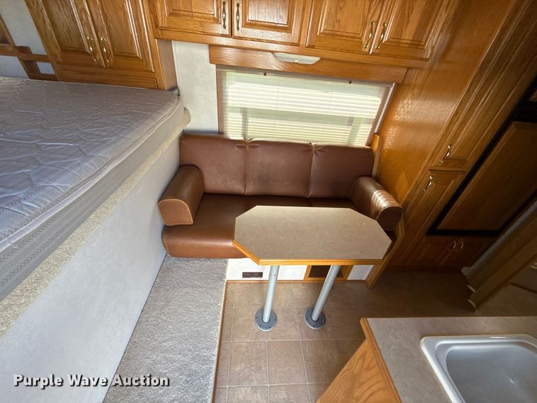 image for item ET6467 2002 Exxiss GNH-726 livestock trailer