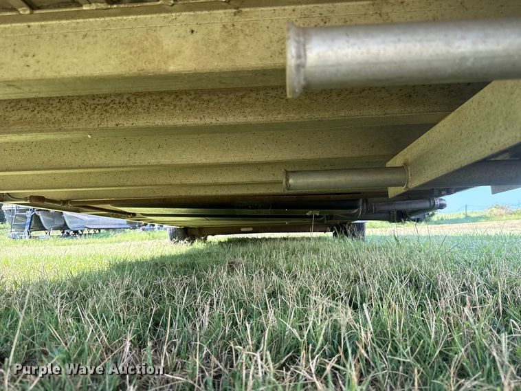 image for item ET6467 2002 Exxiss GNH-726 livestock trailer