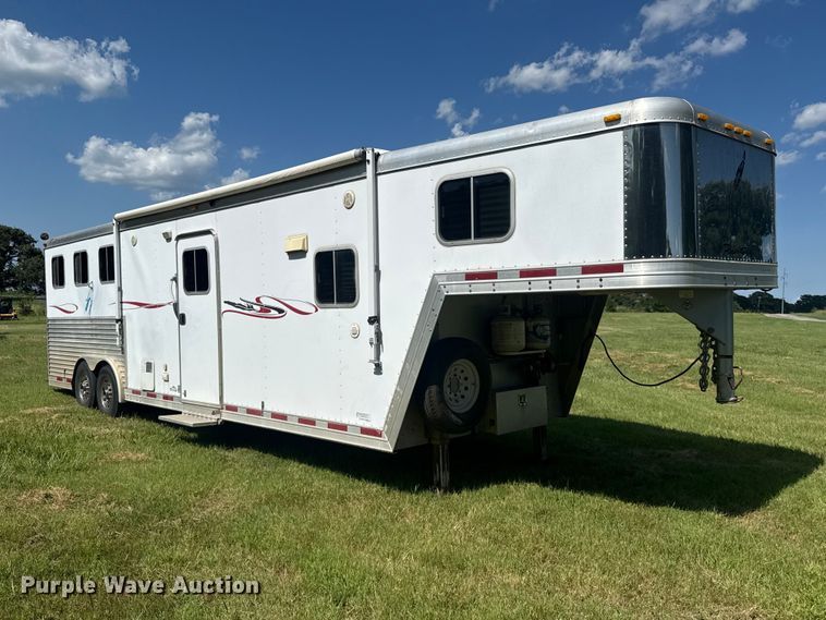 image for item ET6471 2006 Featherlite Inc. 8587 horse trailer