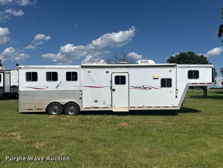 image for item ET6471 2006 Featherlite Inc. 8587 horse trailer