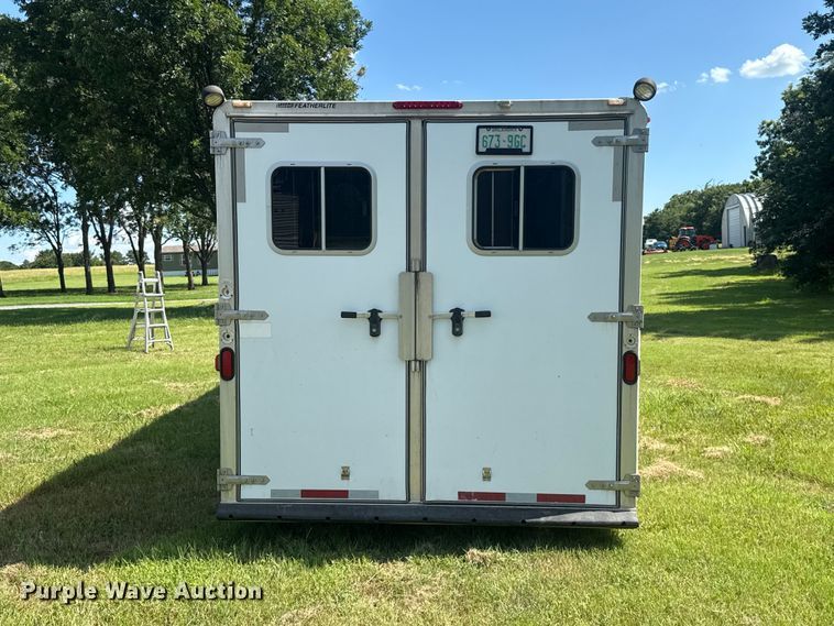 image for item ET6471 2006 Featherlite Inc. 8587 horse trailer