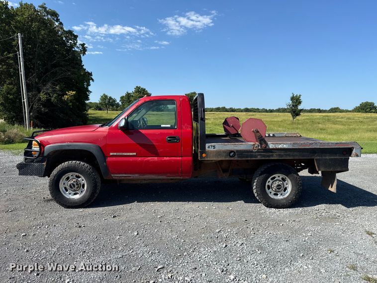 image for item ET6474 2002 GMC Sierra 2500HD bale bed pickup truck