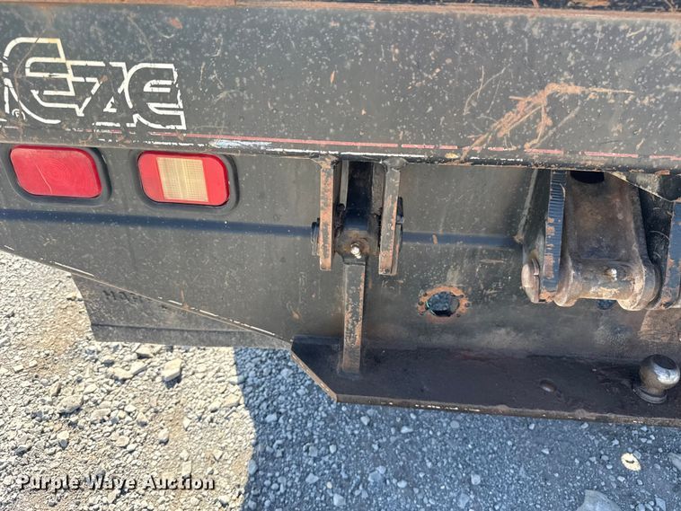 image for item ET6474 2002 GMC Sierra 2500HD bale bed pickup truck