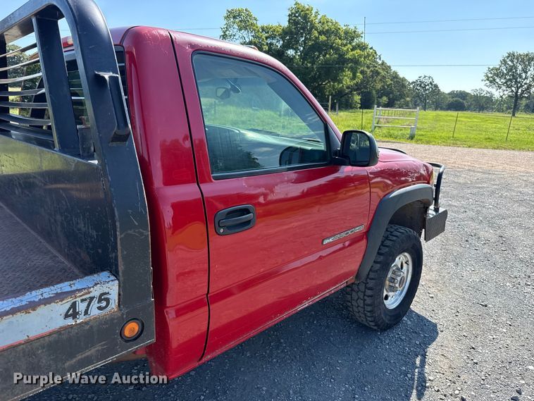 image for item ET6474 2002 GMC Sierra 2500HD bale bed pickup truck