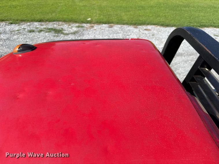 image for item ET6474 2002 GMC Sierra 2500HD bale bed pickup truck