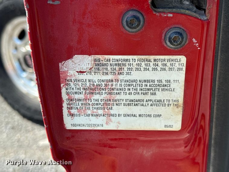 image for item ET6474 2002 GMC Sierra 2500HD bale bed pickup truck