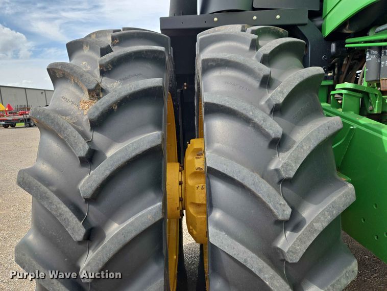 image for item EW0423 2013 John Deere 9360R 4WD tractor