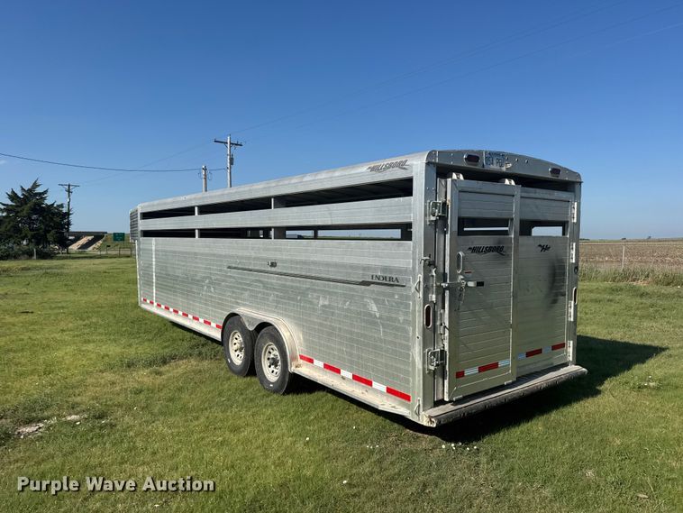 image for item EW4961 2022 Hillsboro Industries Hillsboro Industries livestock trailer