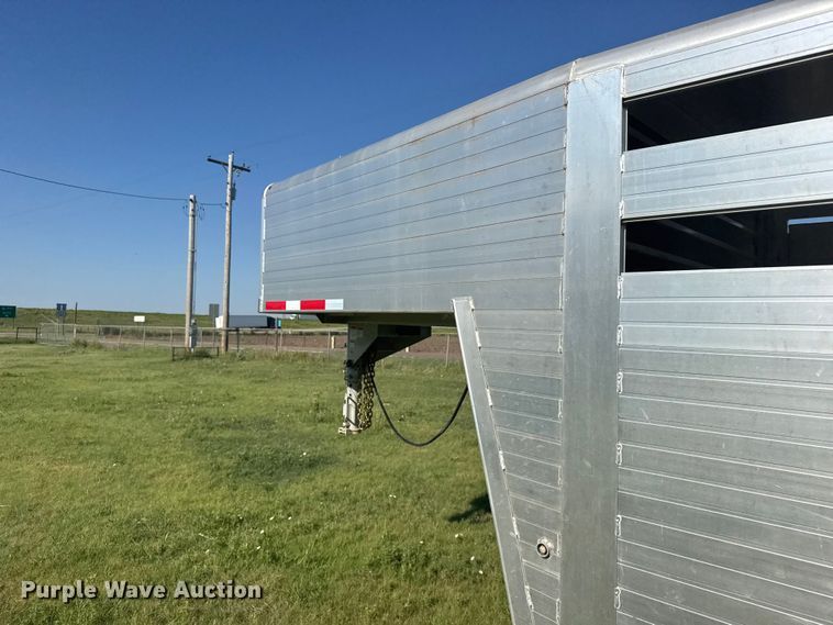 image for item EW4961 2022 Hillsboro Industries Hillsboro Industries livestock trailer