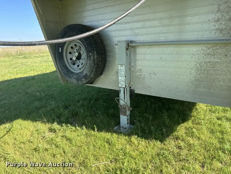 image for item EW4961 2022 Hillsboro Industries Hillsboro Industries livestock trailer