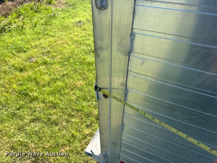 image for item EW4961 2022 Hillsboro Industries Hillsboro Industries livestock trailer