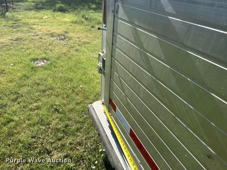 image for item EW4961 2022 Hillsboro Industries Hillsboro Industries livestock trailer