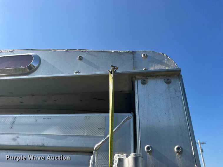 image for item EW4961 2022 Hillsboro Industries Hillsboro Industries livestock trailer