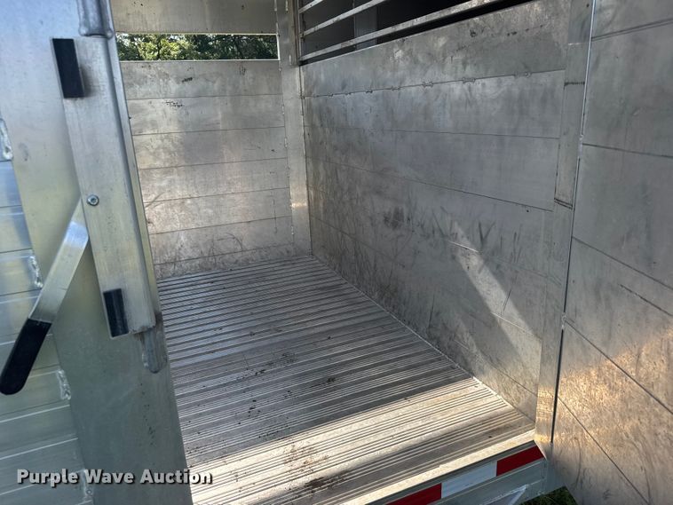 image for item EW4961 2022 Hillsboro Industries Hillsboro Industries livestock trailer