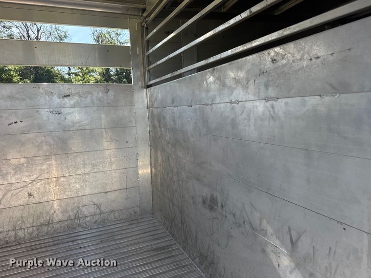 image for item EW4961 2022 Hillsboro Industries Hillsboro Industries livestock trailer