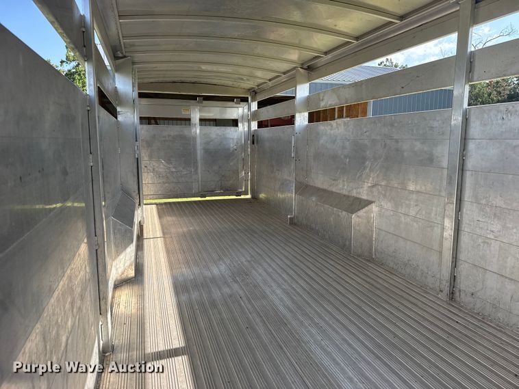 image for item EW4961 2022 Hillsboro Industries Hillsboro Industries livestock trailer