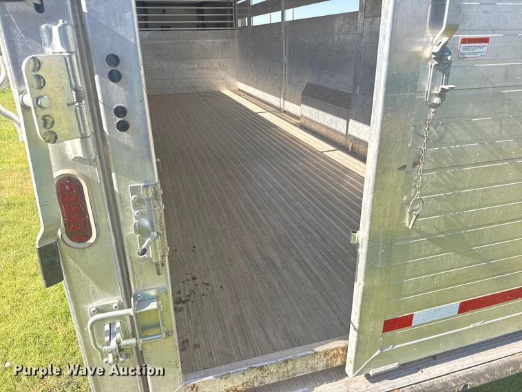 image for item EW4961 2022 Hillsboro Industries Hillsboro Industries livestock trailer