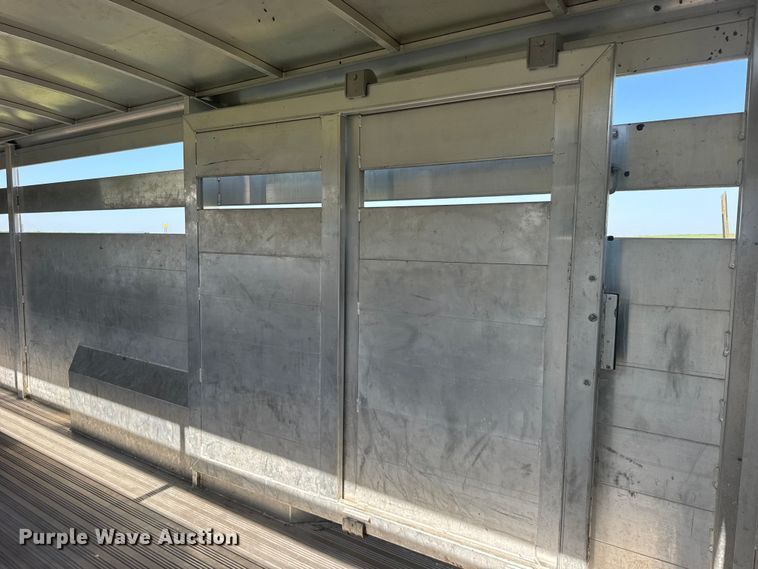 image for item EW4961 2022 Hillsboro Industries Hillsboro Industries livestock trailer