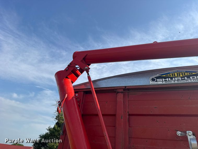 image for item EW4967 1976 International Cargostar grain truck
