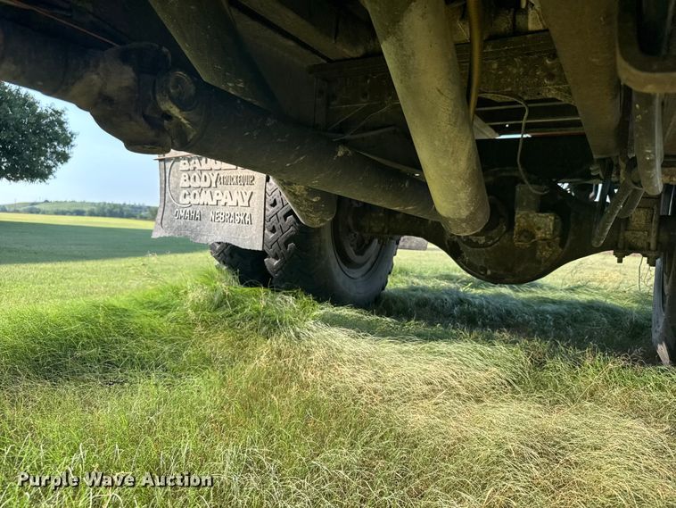 image for item EW4967 1976 International Cargostar grain truck