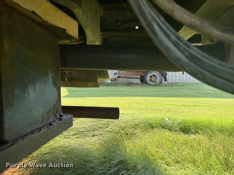 image for item EW4967 1976 International Cargostar grain truck