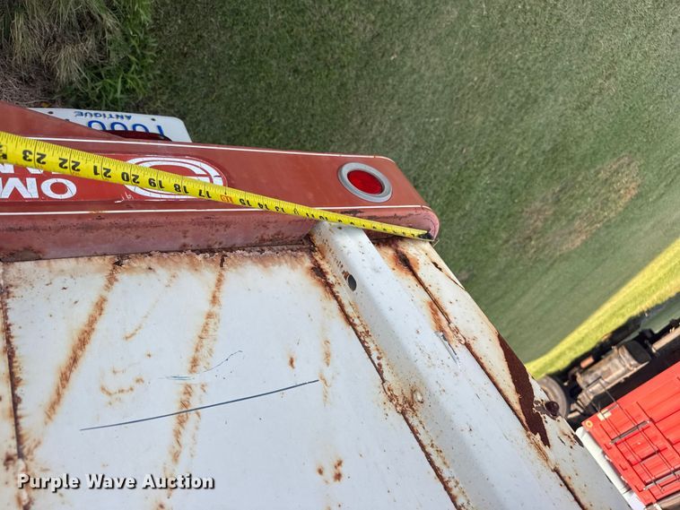 image for item EW4968 1976 International Loadstar grain truck