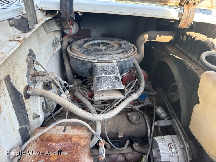 image for item EW4968 1976 International Loadstar grain truck