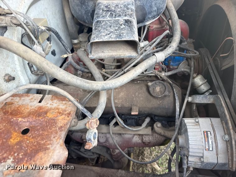 image for item EW4968 1976 International Loadstar grain truck