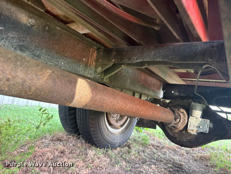 image for item EW4968 1976 International Loadstar grain truck