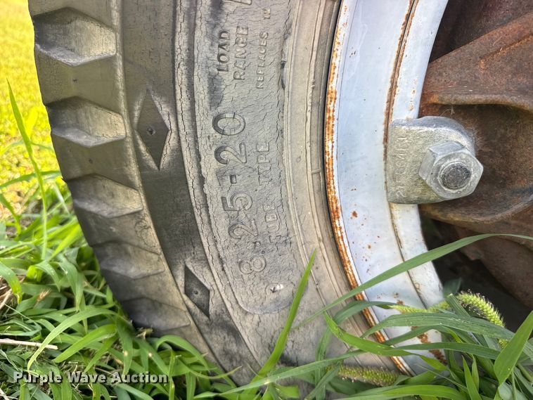 image for item EW4968 1976 International Loadstar grain truck