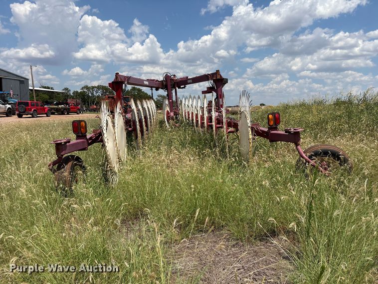 image for item EW8999 2015 Rowse hay rake