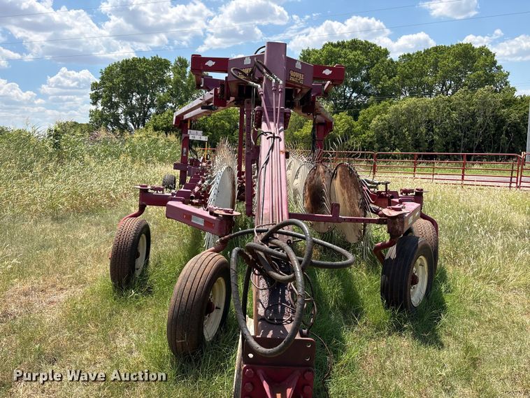 image for item EW8999 2015 Rowse hay rake