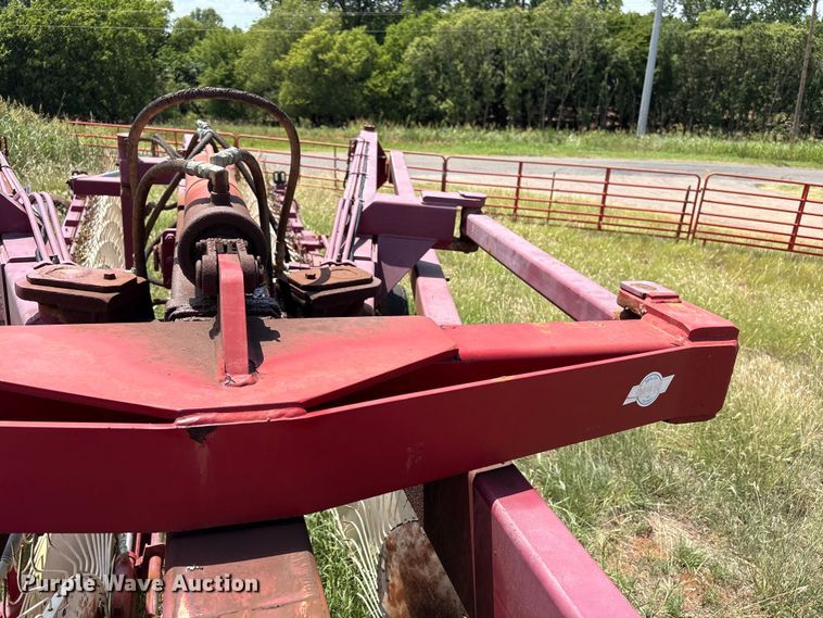 image for item EW8999 2015 Rowse hay rake