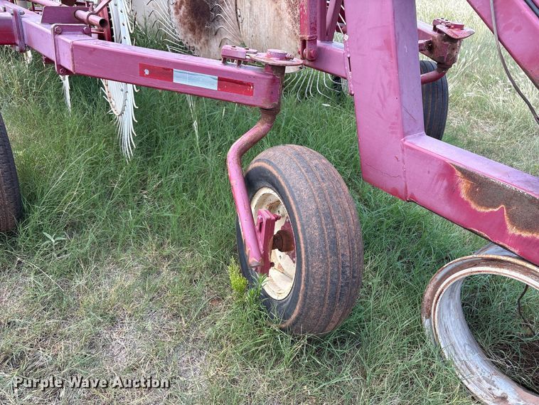 image for item EW8999 2015 Rowse hay rake