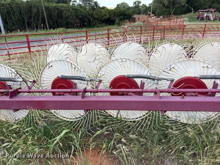 image for item EW8999 2015 Rowse hay rake