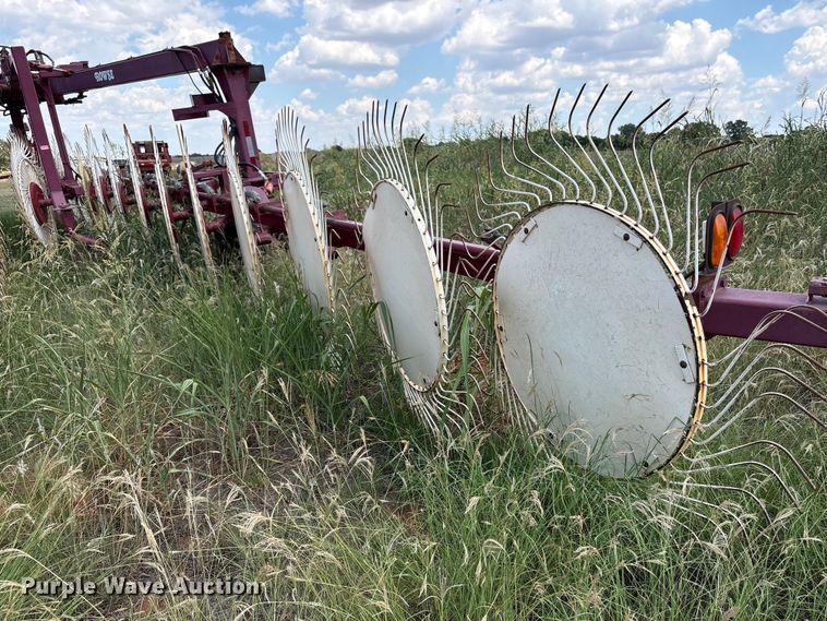 image for item EW8999 2015 Rowse hay rake