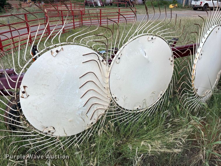 image for item EW8999 2015 Rowse hay rake
