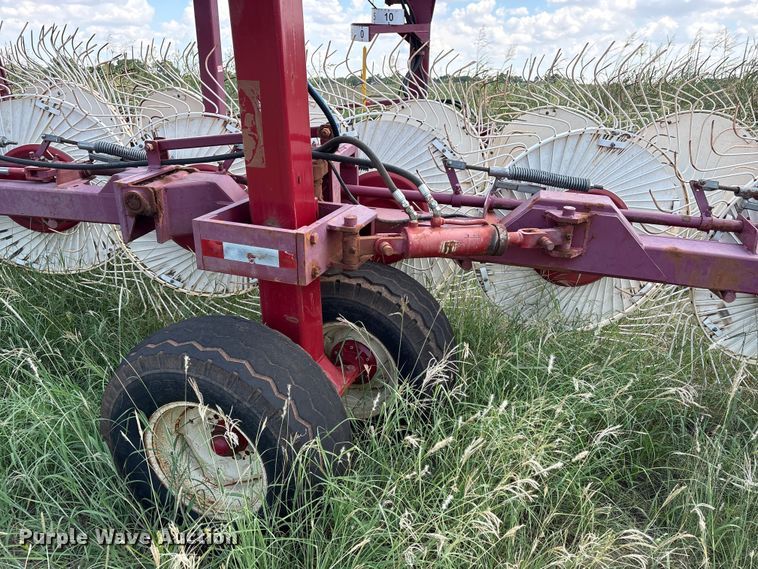 image for item EW8999 2015 Rowse hay rake