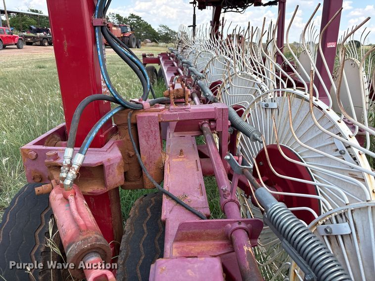 image for item EW8999 2015 Rowse hay rake