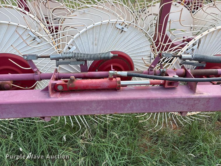 image for item EW8999 2015 Rowse hay rake